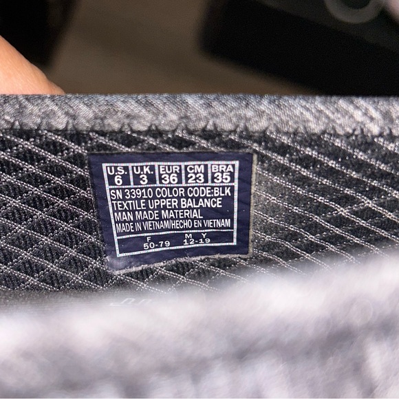 Bobs from sketchers shoes - Picture 5 of 6